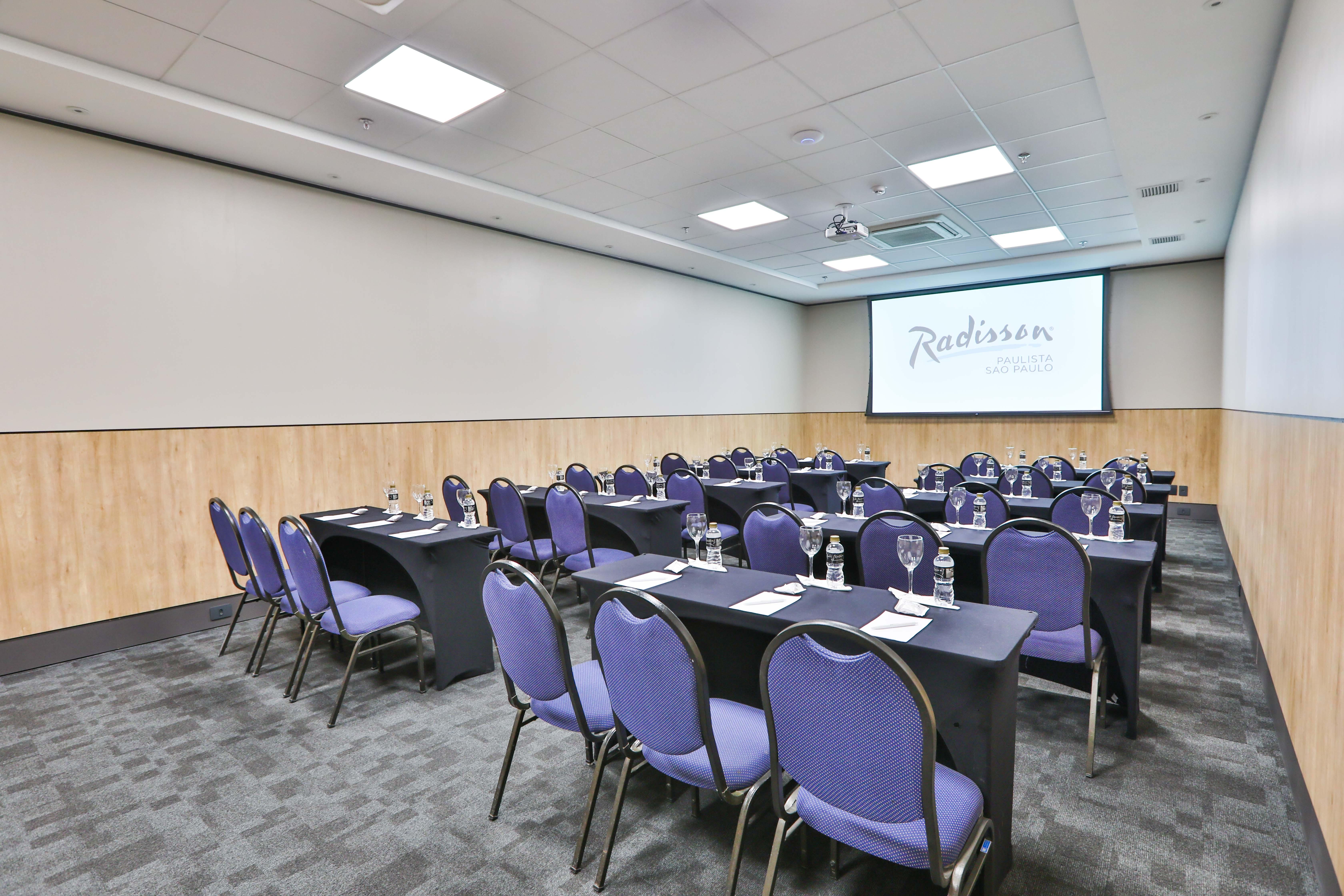 Radisson Sao Paulo Paulista Hotel Eksteriør billede Meeting room at Radisson Blu, Cape Town