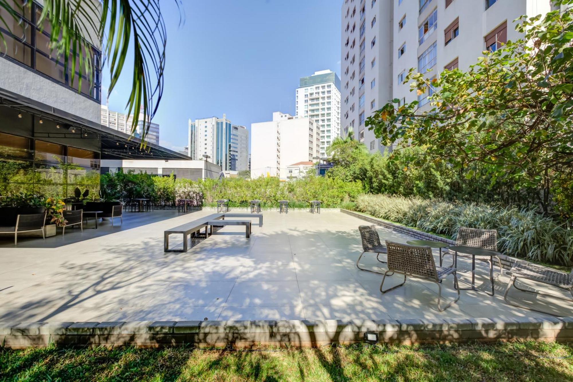Radisson Sao Paulo Paulista Hotel Eksteriør billede The rooftop garden
